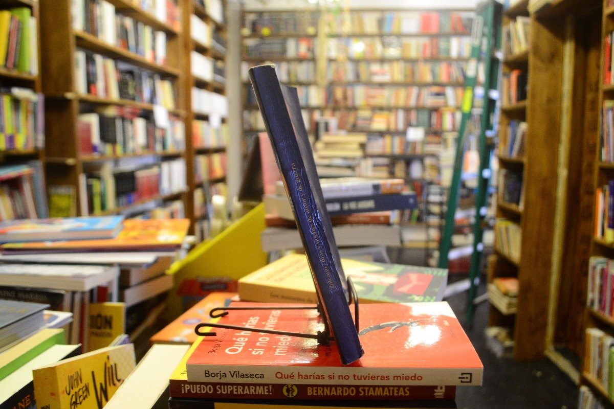 Días Y Noches De Amor Y De Guerra. Eduardo Galeano. - Imagen 3