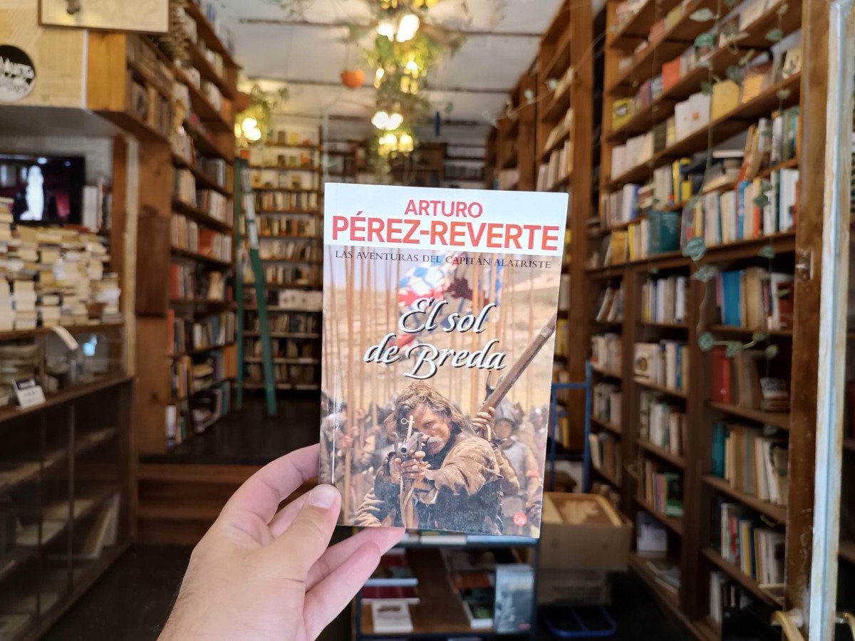 Arturo Pérez - Reverte. El Sol De Breda. - Imagen 2