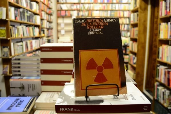 Historia De La Energía Nuclear. Isaac Asimov.