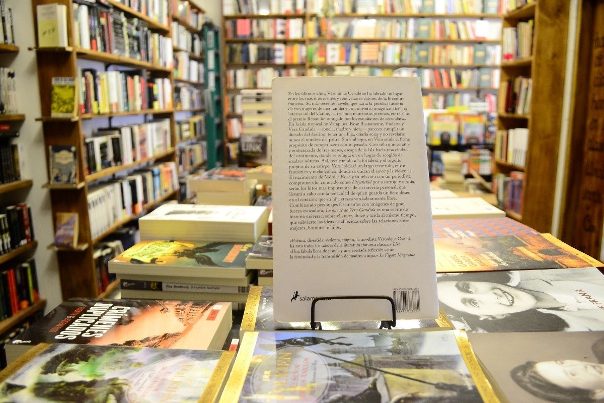 Lo Que Sé De Vera Cándida. Véronique Ovaldé. - Imagen 3