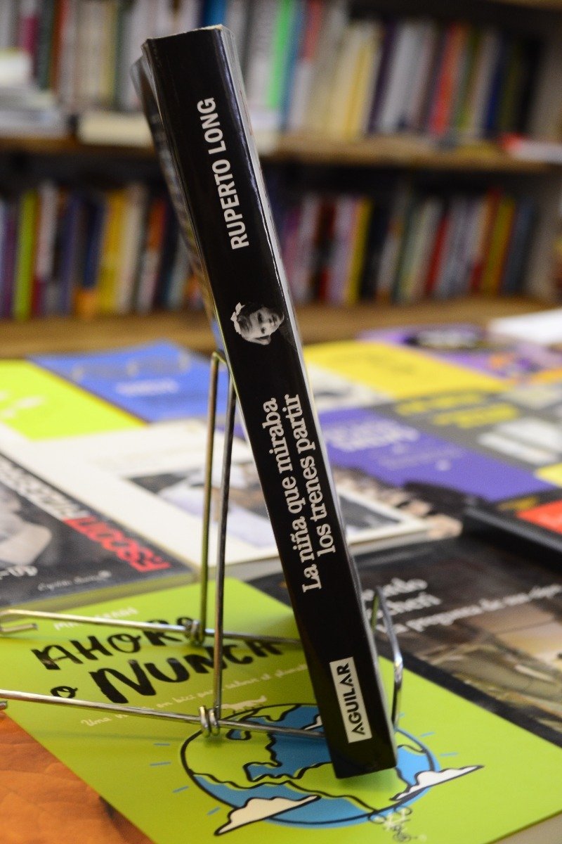 La Niña Que Miraba Los Trenes Partir. Ruperto Long. - Imagen 2