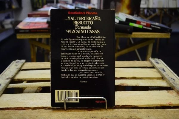 ...y Al Tercer Año Resucitó. Fernando Vizcaino Casas. - Imagen de 2