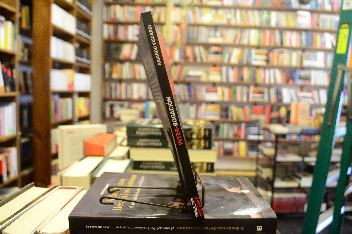 Interrogación. Ibero Gutiérrez Desde El Presente. R Viscardi - Imagen 2