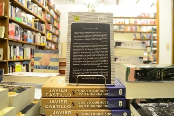 Viajar No Lleva A Ningún Sitio. Gabriel Peveroni. - Imagen 3