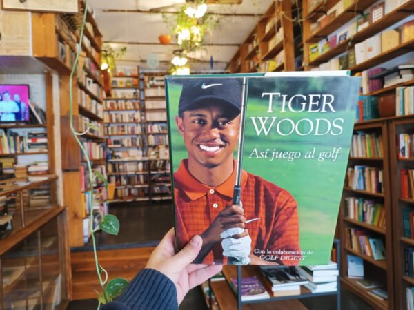 Así Juego Al Golf Tiger Woods.
