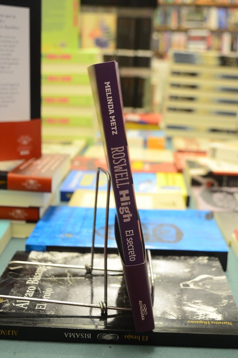 El Secreto. Roswell High. Melinda Metz. - Imagen 2