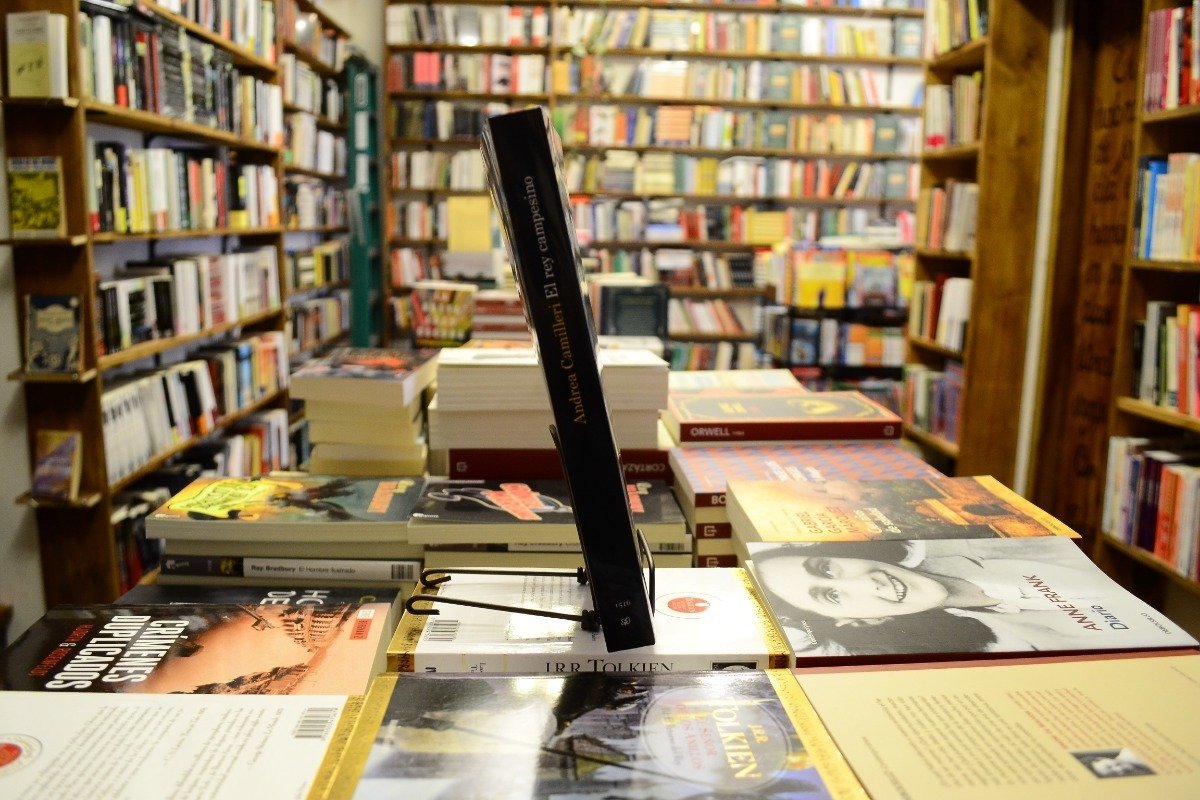 El Rey Campesino. Andrea Camilleri. - Imagen 2