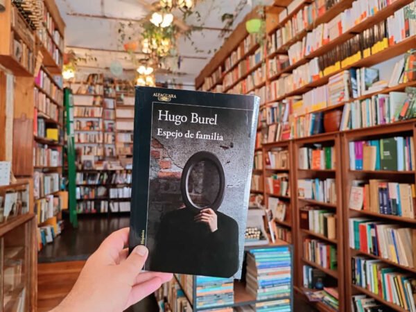 Espejo De Familia. Hugo Burel.