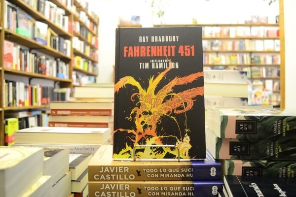Fahrenheit 451 (novela Gráfica). Ray Bradbury.