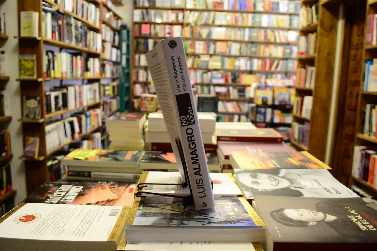 Luis Almagro No Pide Perdón. M. Natalevich Y N. Ferreira. - Imagen 2