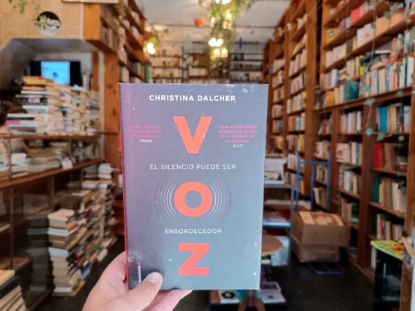 Voz. Christina Dalcher.