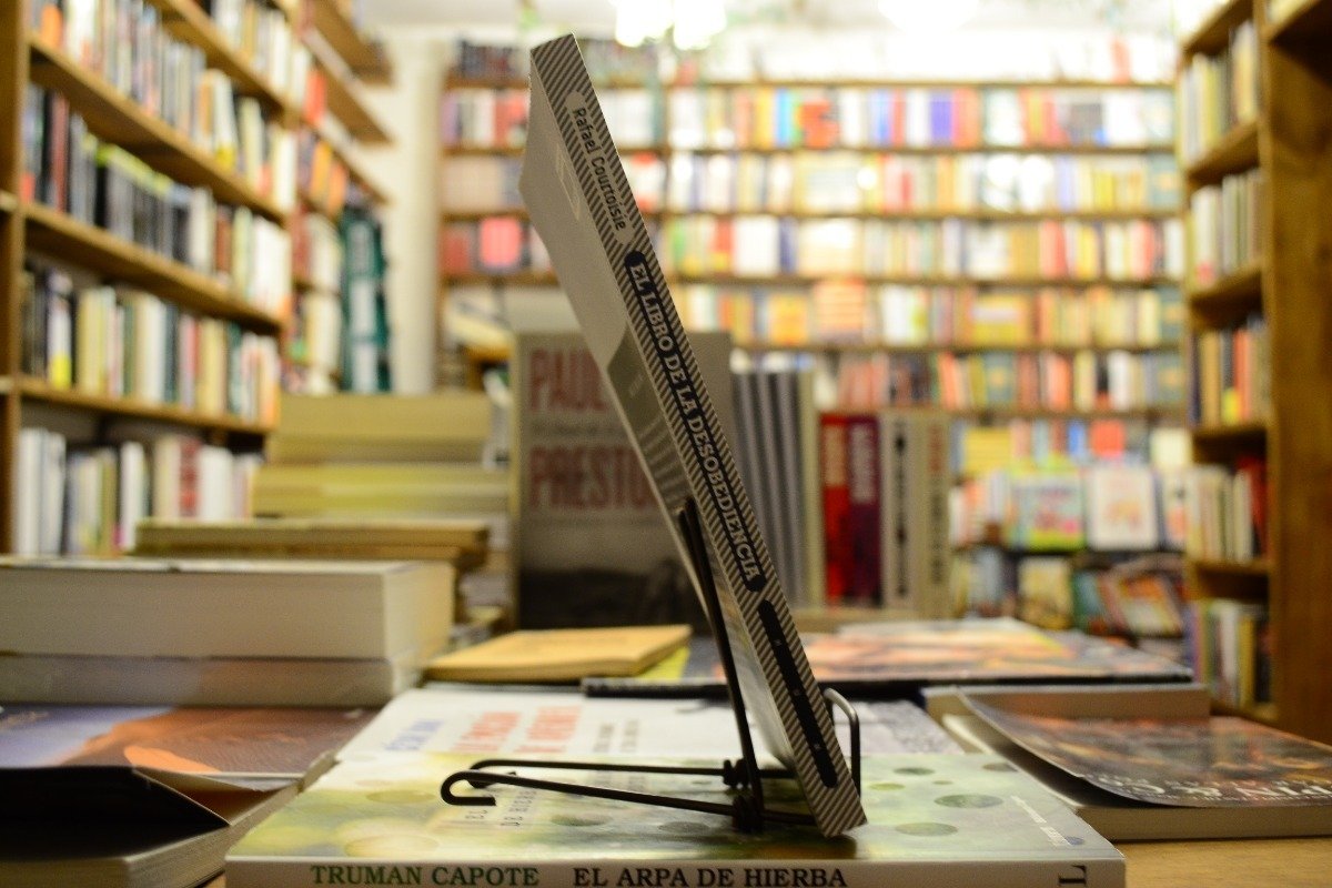 El Libro De La Desobedencia. Rafael Courtoisie. - Imagen 2