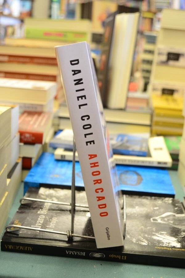 Ahorcado. Daniel Cole. - Imagen 2