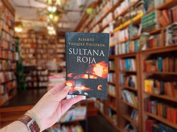 Sultana Roja. Alberto Vázquez Figueroa.