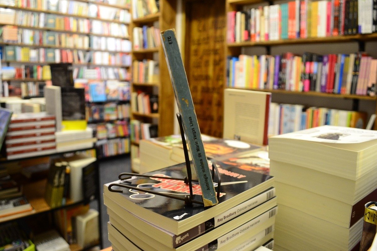 Antología Mínima De Mario Vargas Llosa. - Imagen 2