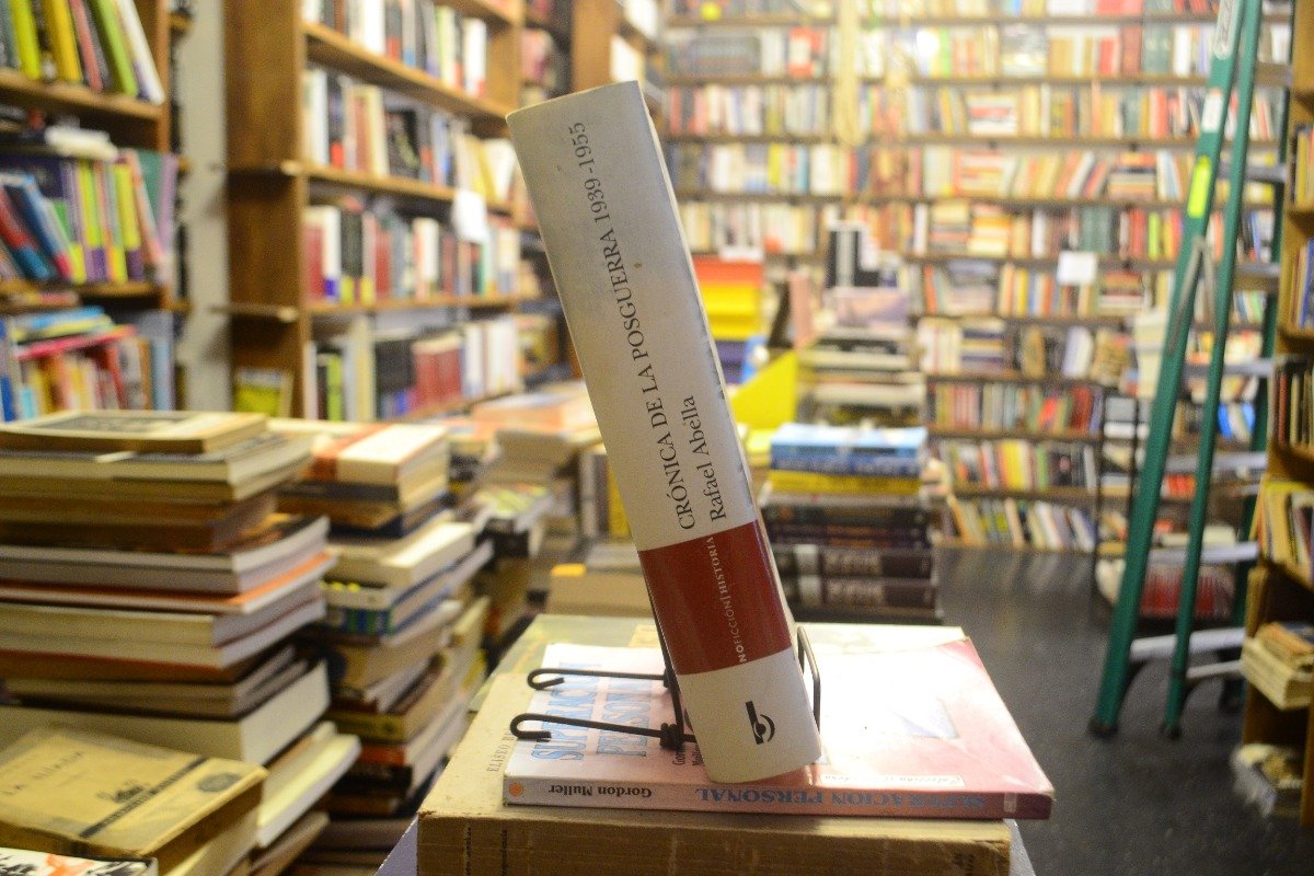 Crónica De La Posguerra 1939 - 1955. Rafael Abella. - Imagen 2