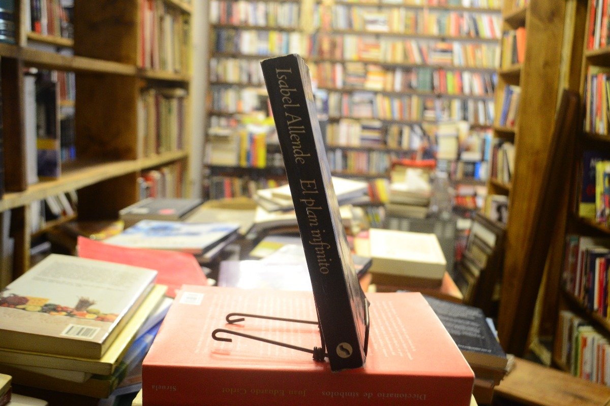 El Plan Infinito. Isabel Allende. - Imagen 2