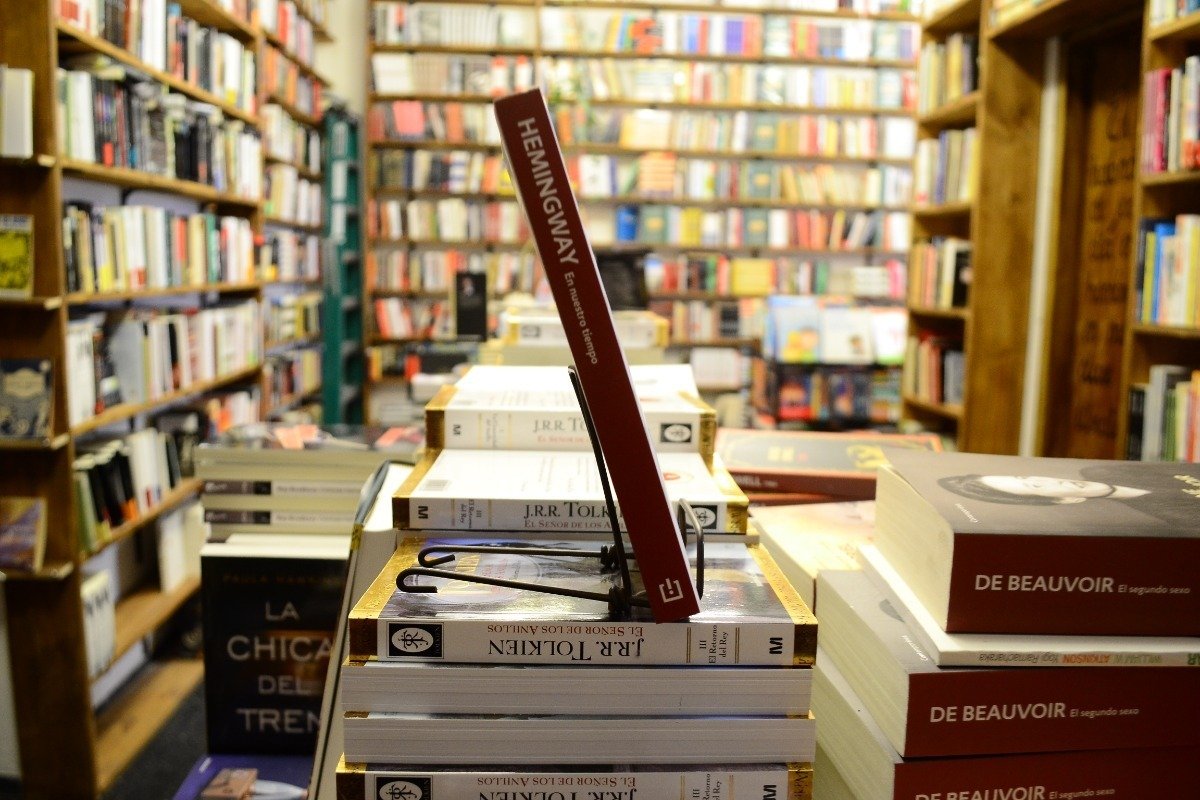 En Nuestro Tiempo. Ernest Hemingway. - Imagen 2