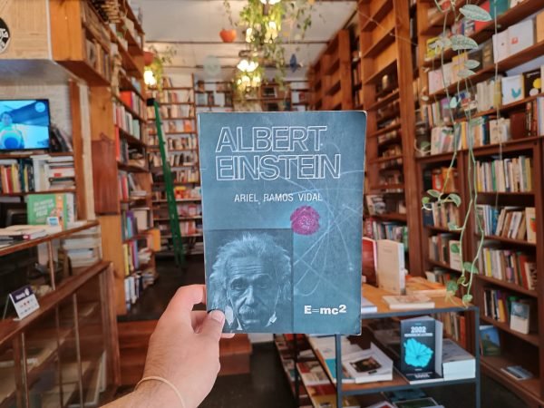 Albert Einstein. Ariel Ramos Vidal.