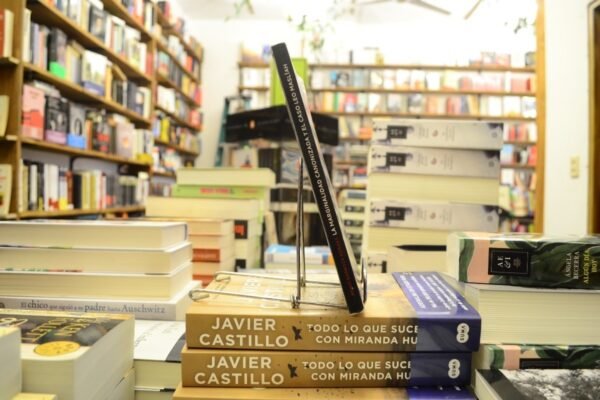 La Marginalidad Canónica Y El Caso Leo Maslíah Anahí Barboza - Imagen 2