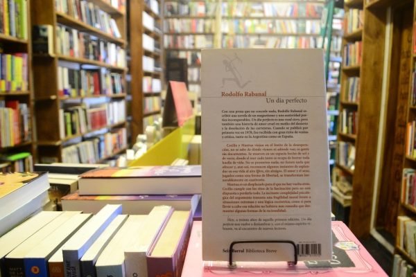 Un Día Perfecto. Rodolfo Rabanal. - Imagen 3