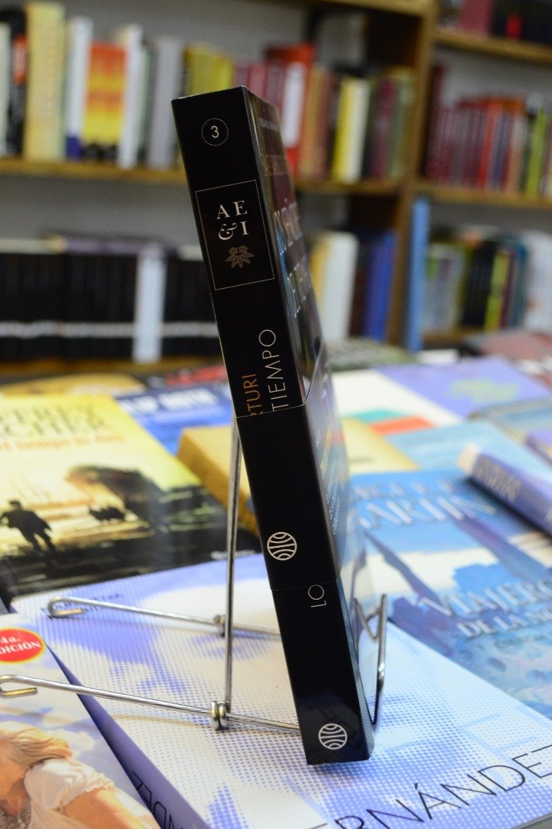 Los Señores Del Tiempo. Eva Gº. Sáenz De Urturi. - Imagen 2