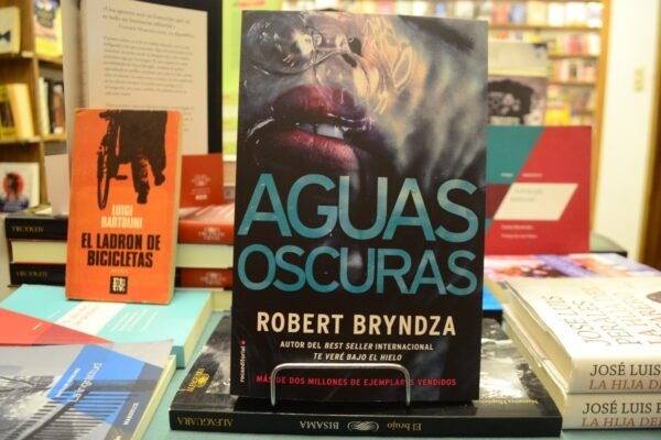 Aguas Oscuras. Robert Bryndza.