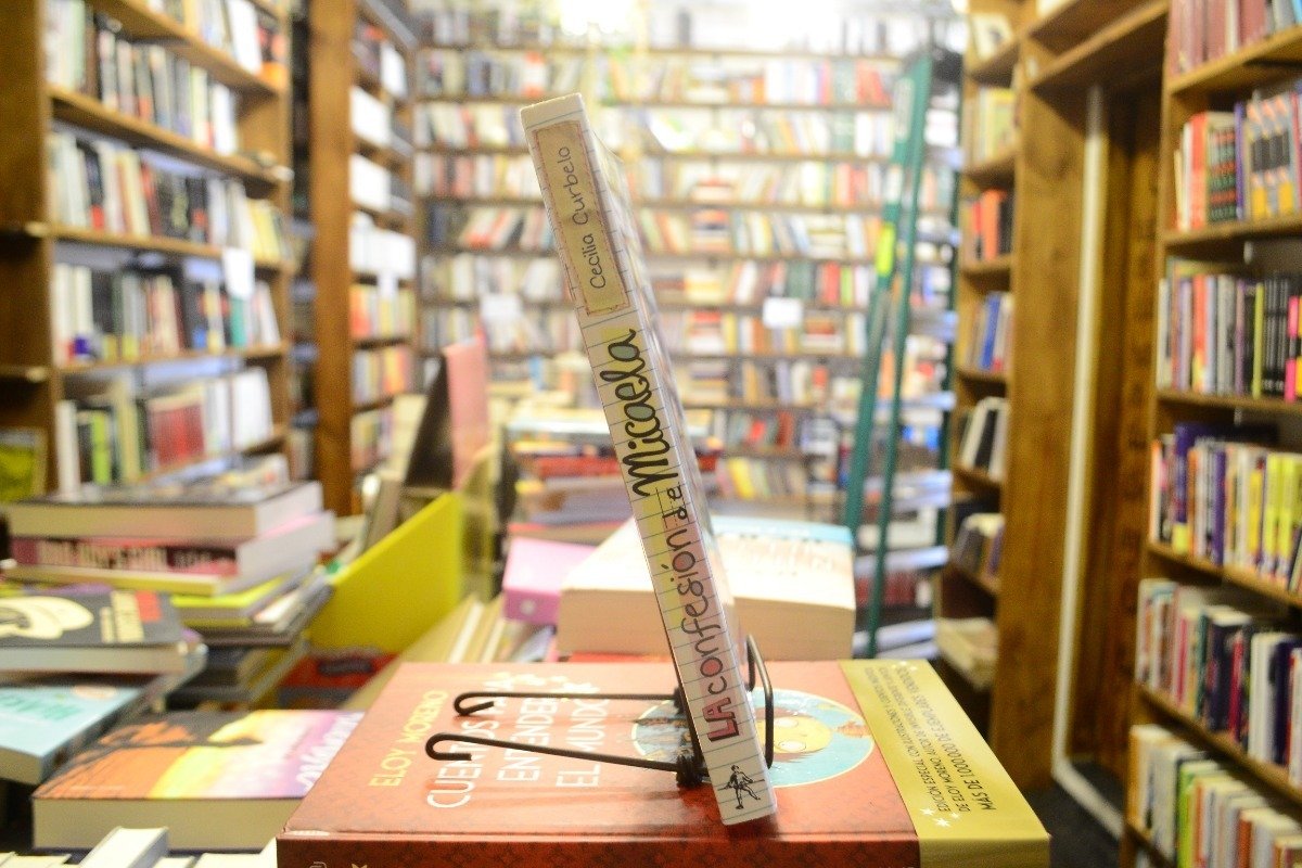 La Confesión De Micaela. Cecilia Curbelo. - Imagen 3