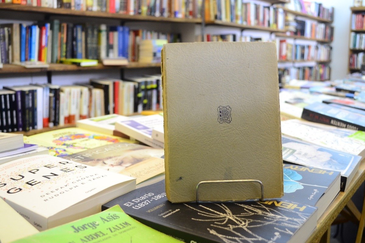 Elementos De Literatura Latina. Sarah Bollo. - Imagen 3