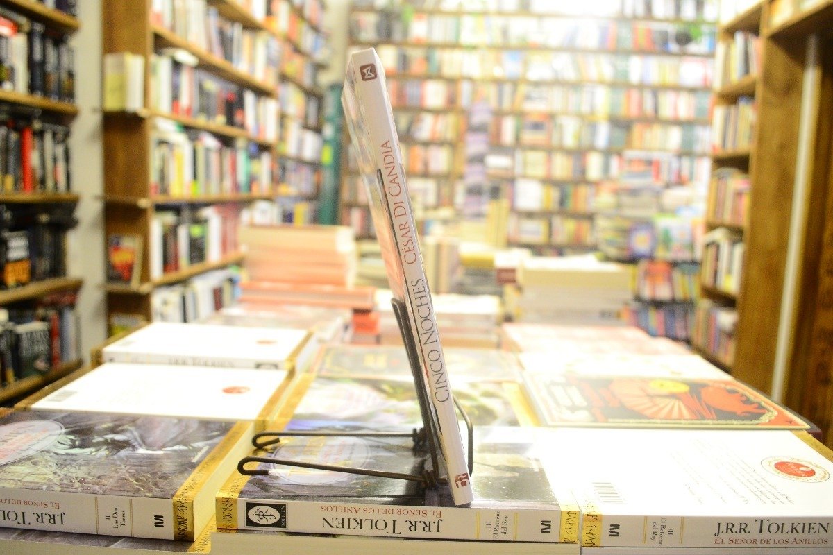 Cinco Noches. César Di Candia. - Imagen 2