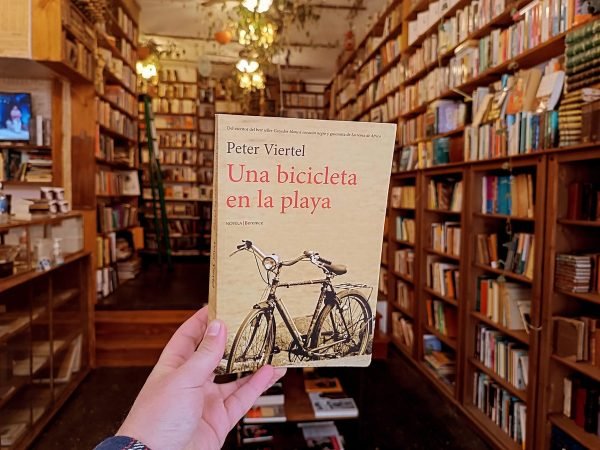 Una Bicicleta En La Playa. Peter Viertel.