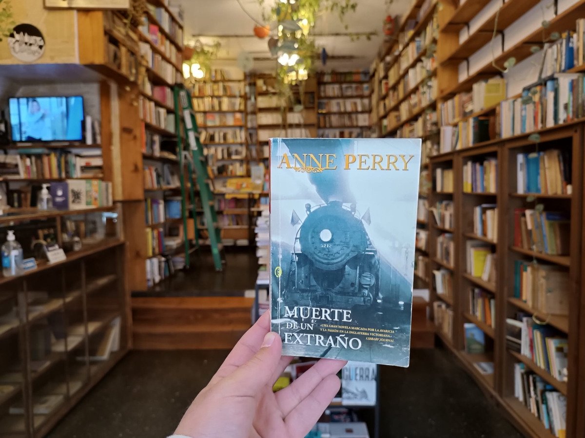 Anne Perry. Muerte De Un Extraño. - Imagen 2