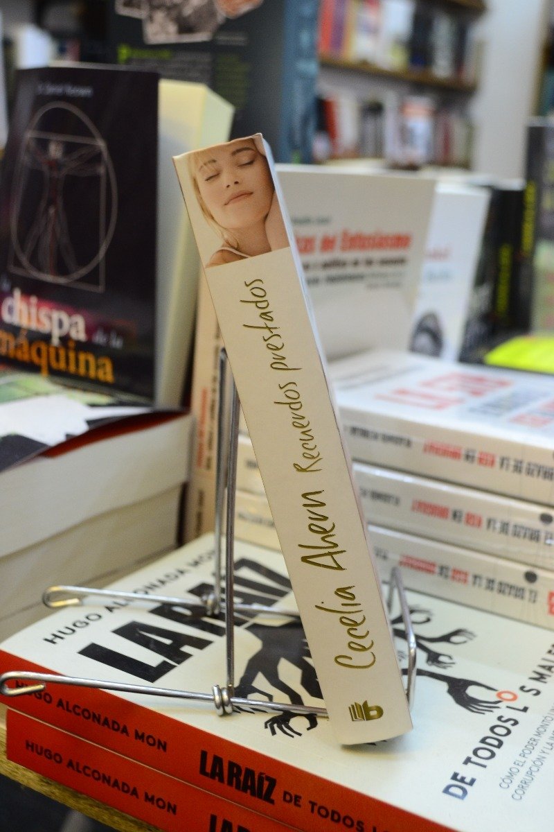 Recuerdos Prestados. Cecelia Ahern. - Imagen 2