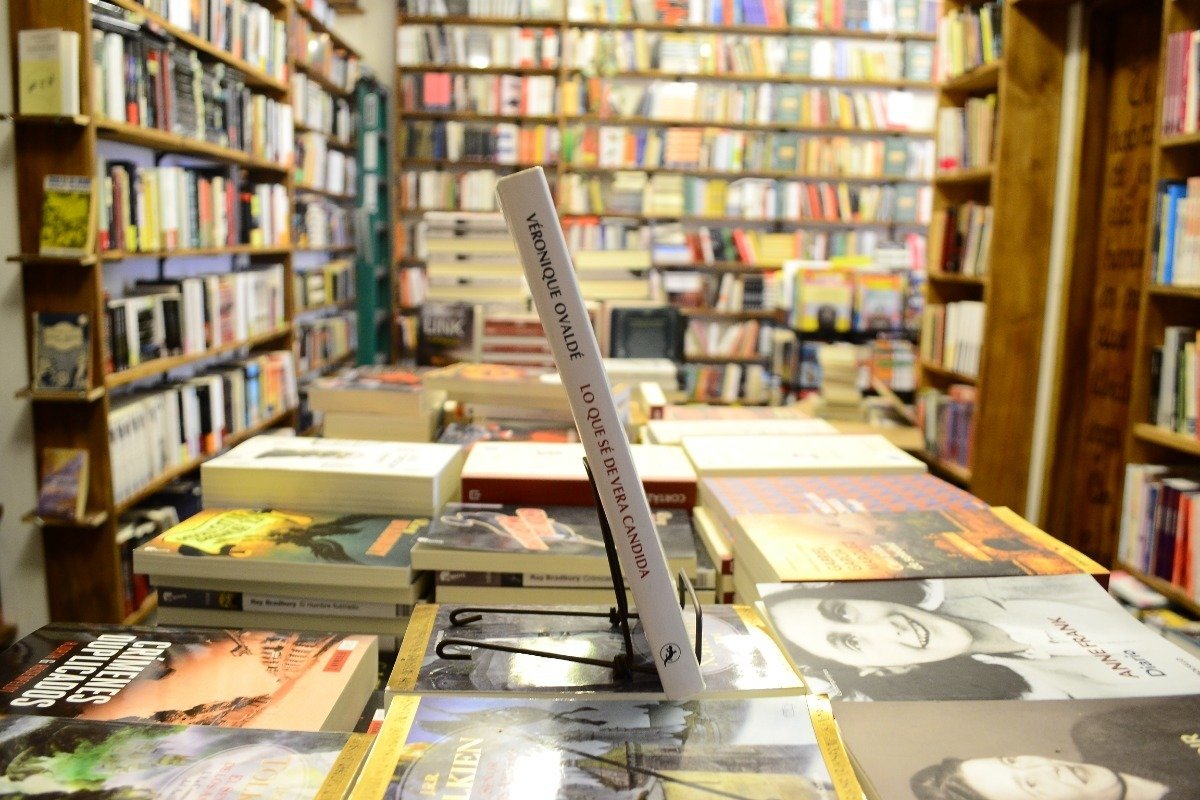 Lo Que Sé De Vera Cándida. Véronique Ovaldé. - Imagen 2