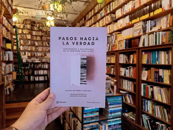 Pasos Hacia La Verdad. Silvia Dutrénit Bielous.