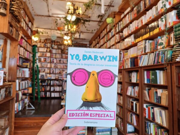 Yo, Darwin. Darwin Desbocatti.