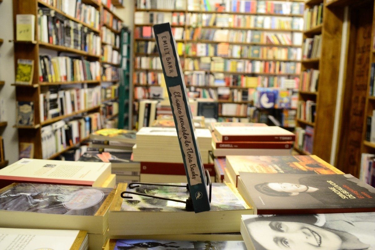 El Único Recuerdo De Flora Banks. Emily Barr. - Imagen 2