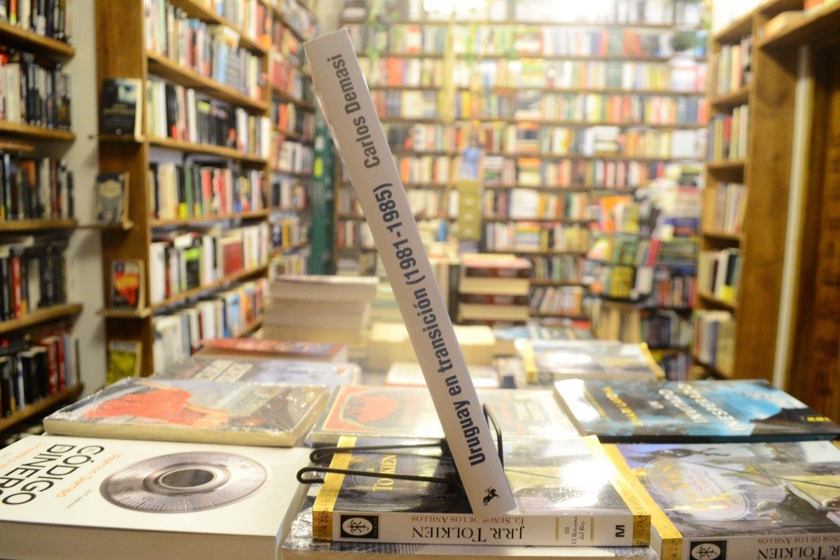 El Uruguay En Transición. (1981-1985). Carlos Demasi. - Imagen 2