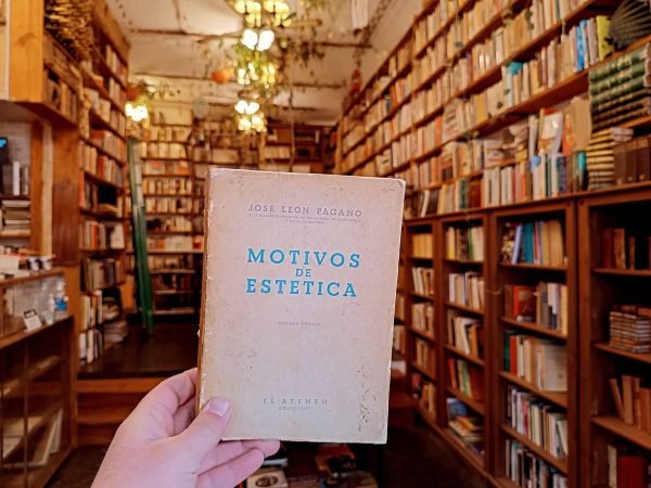 Motivos De Estética. José León Pagano.