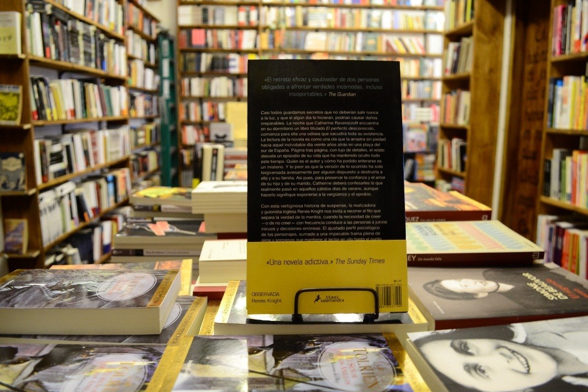 Observada. Renee Knight. - Imagen 3