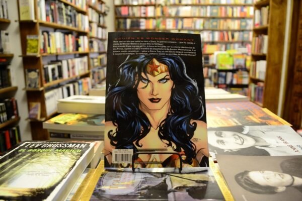 ¿quién Es Wonder Woman? Allan Heinberg Y Terry Dooson. - Imagen de 3