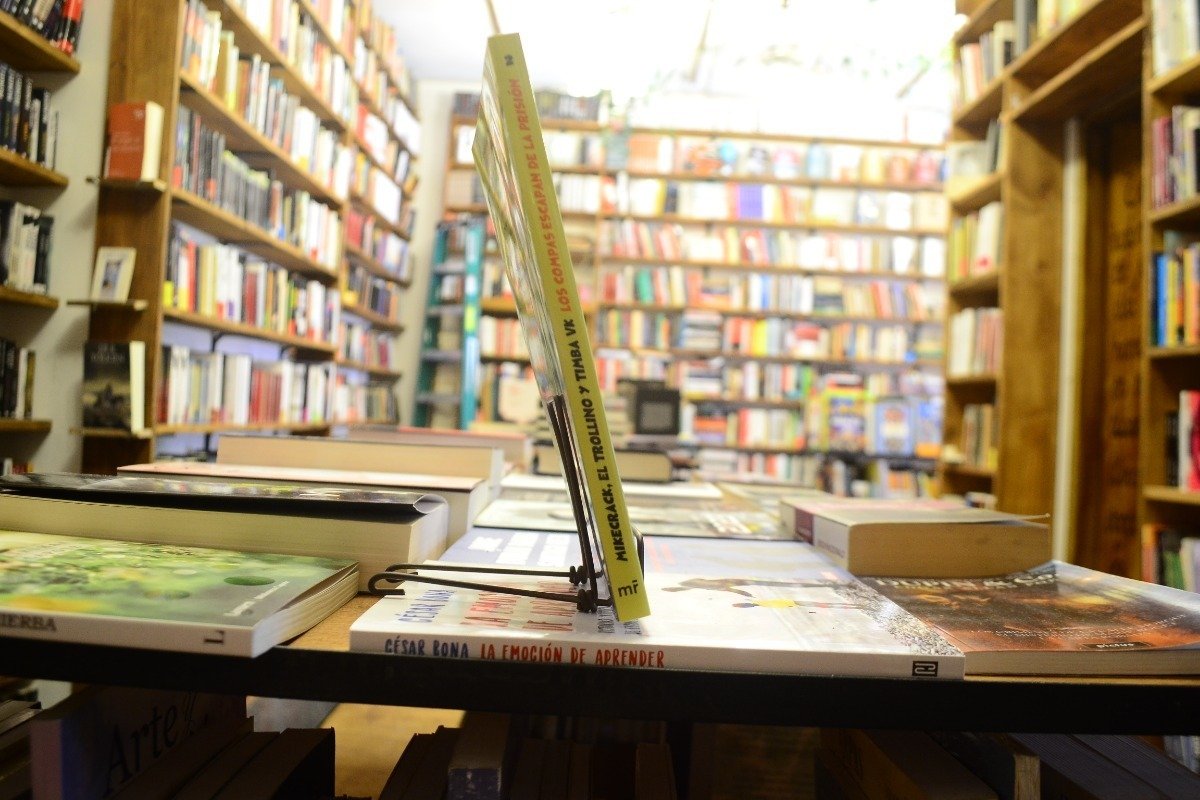 Los Compas Escapan De La Prisión.mikecrack Trollino Timba Vk - Imagen 2