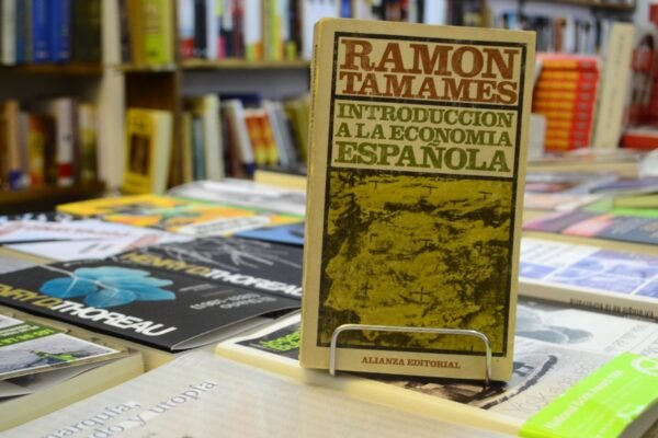 Introducción A La Economía Española. Ramón Tamames.