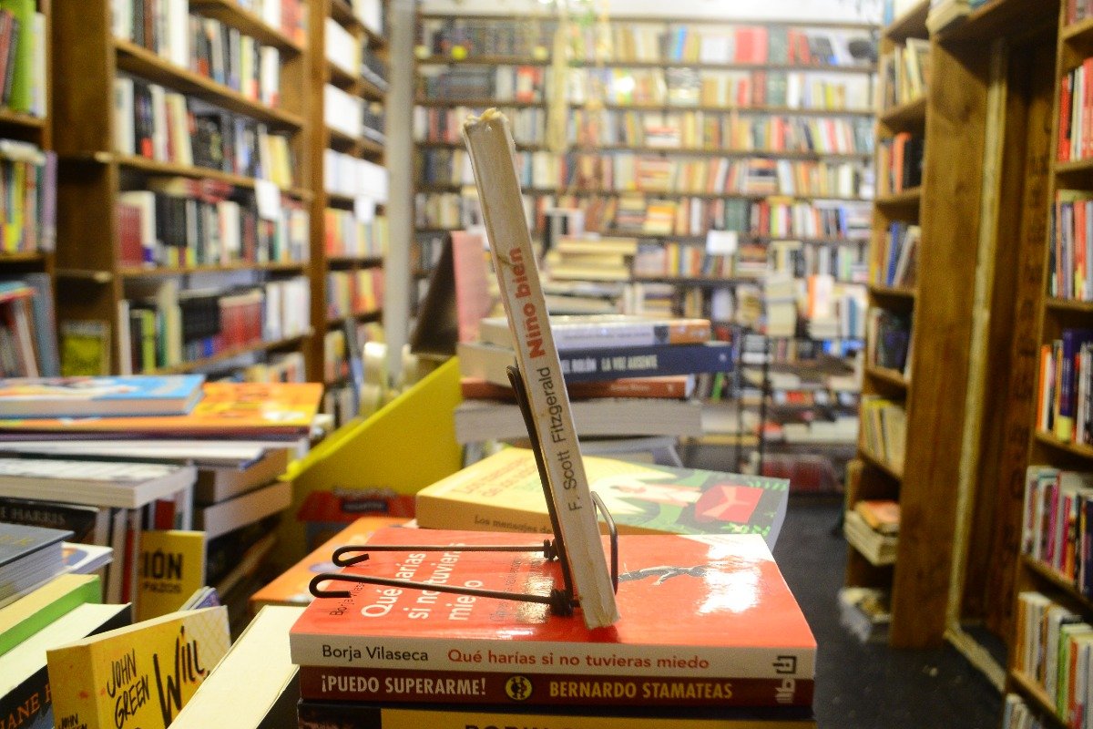 Libro Niño Bien Y Otros Cuentos. F Scott Fitzgerald. - Imagen 2