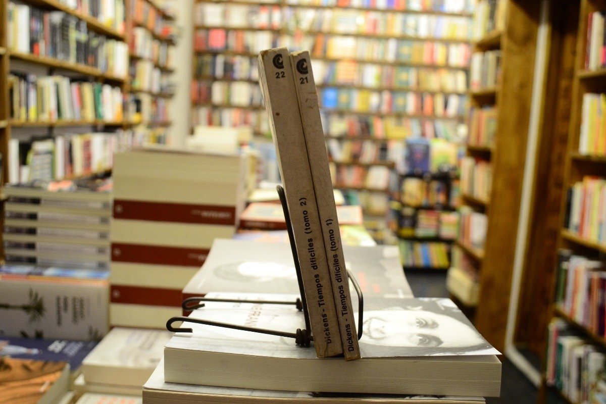 Tiempos Difíciles. 2 Tomos. Charles Dickens. - Imagen 2