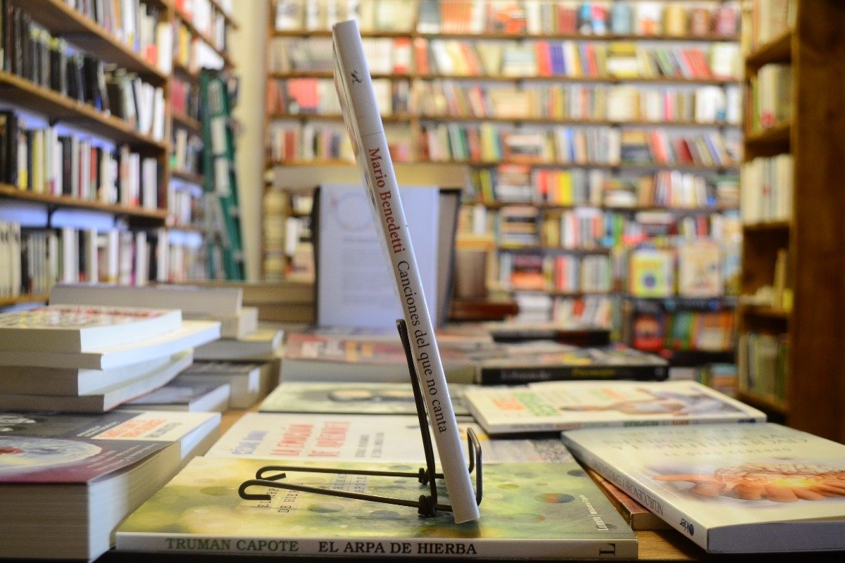 Canciones Del Que No Canta. Mario Benedetti. - Imagen 2