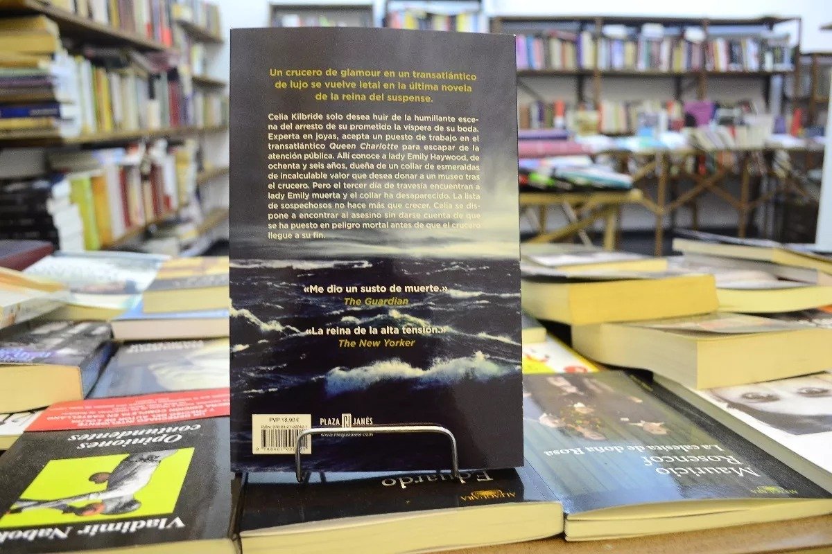 Negro Como El Mar. Mary Higgins Clark. - Imagen 2