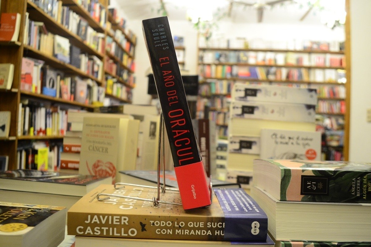 El Año Del Oráculo. Charles Soule. - Imagen 2