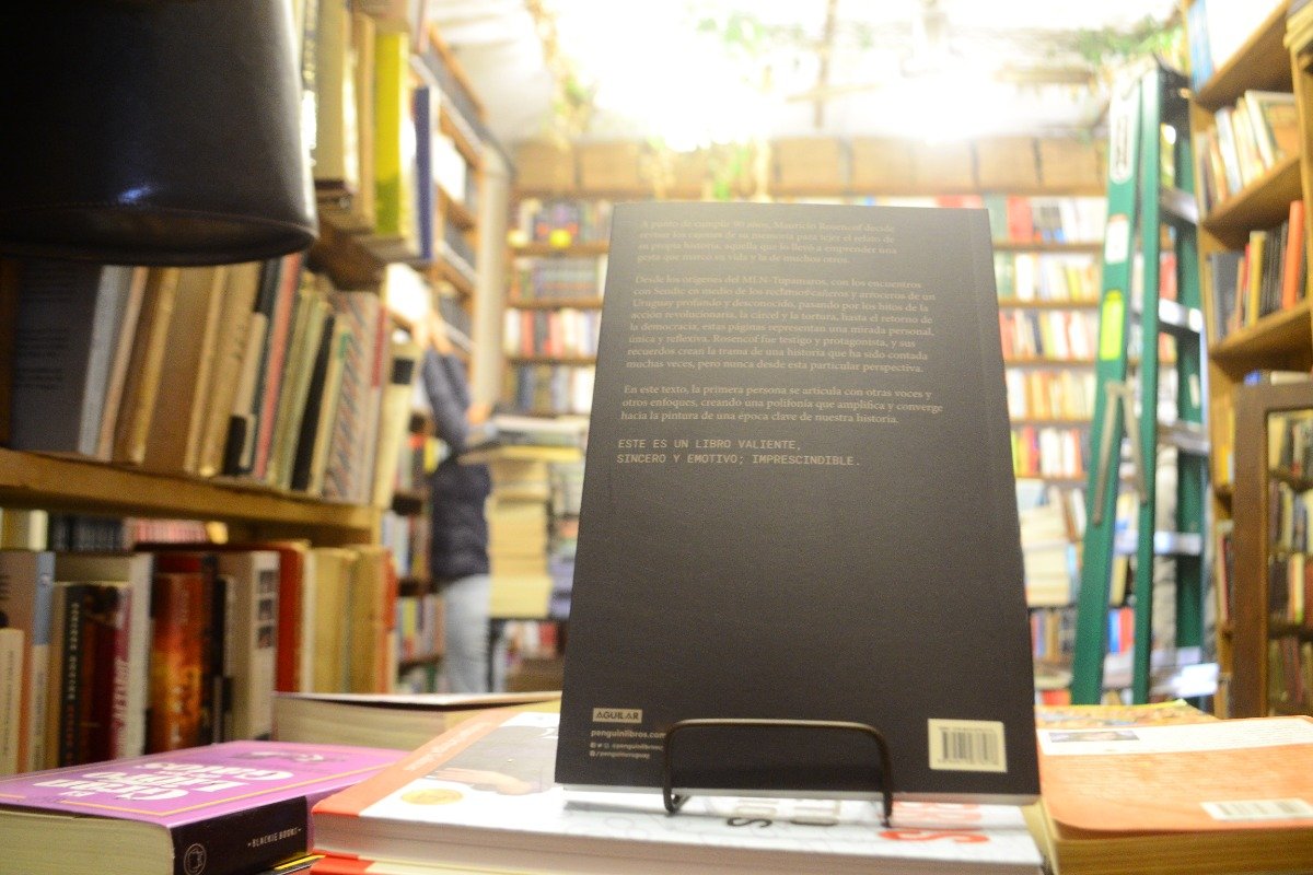 Con La Raíz Al Hombro. Mauricio Rosencof. - Imagen 3