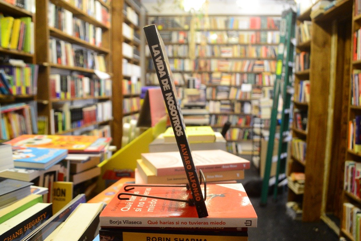 La Vida De Nosotros. Alvaro Alfonso. - Imagen 3